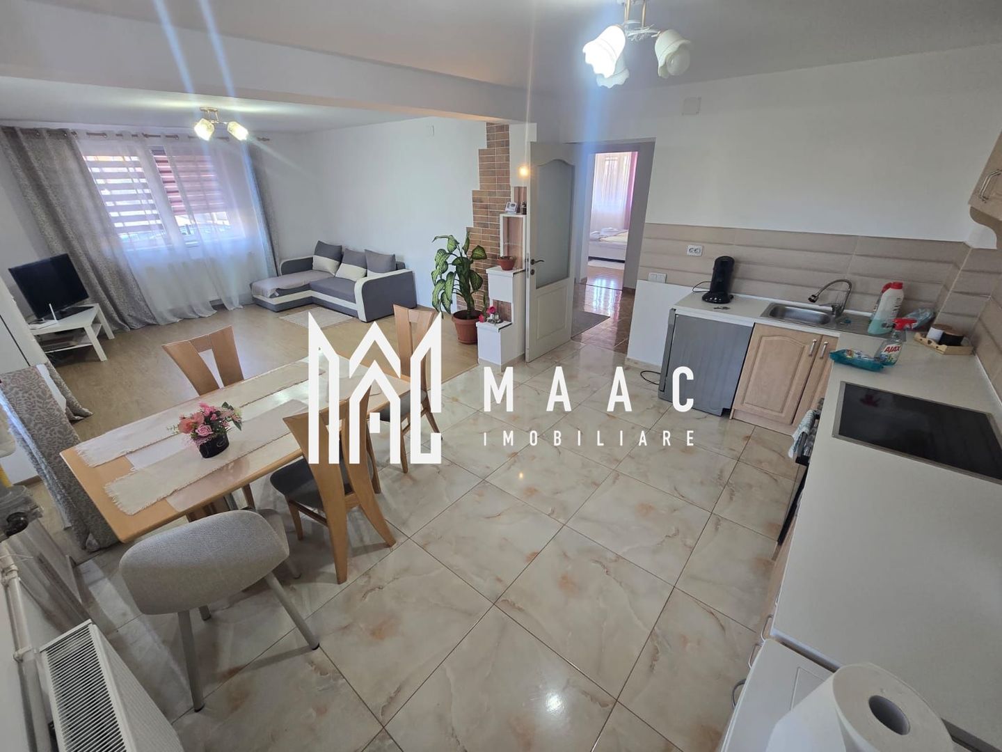 Casa 3 camere de inchiriat garaj curte Zona Tineretului - Poză 3