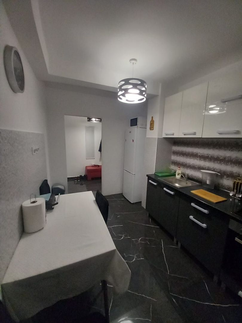 Apartament 2 camere sector 4 Apărătorii Patriei - Poză 2
