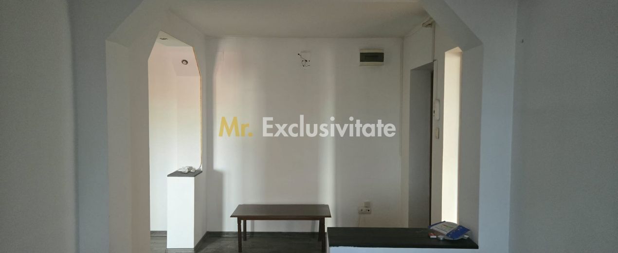 De vânzare apartament 2 camere decomandat | Zona 8 Mai - Poză 7