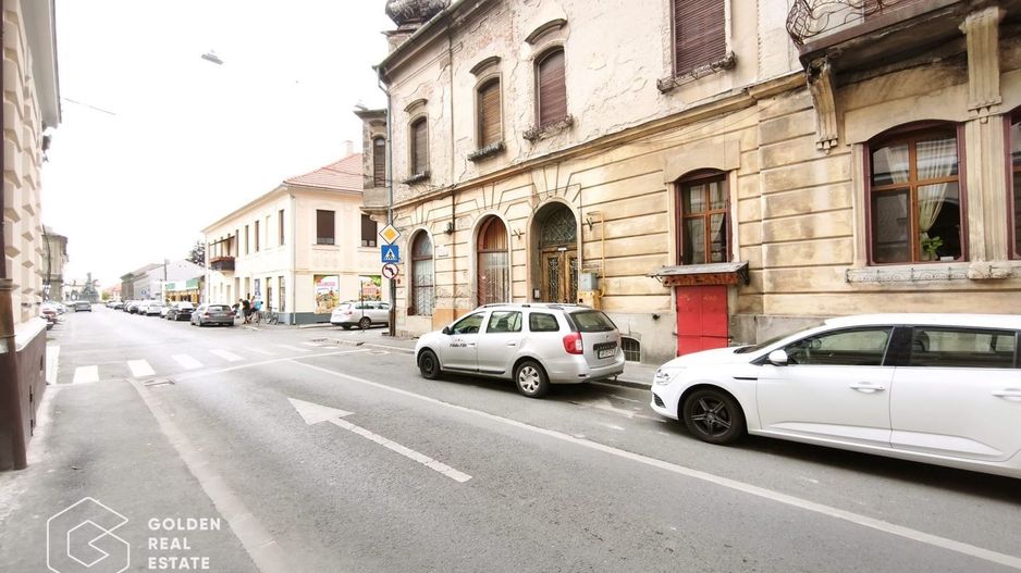 Spatiu langa Piata Catedralei, intrare din strada, str. Vasile Goldis - Poză 6