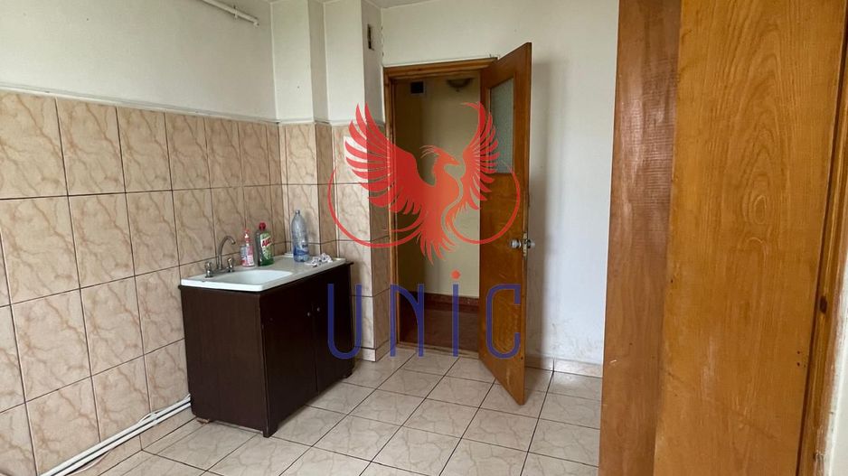 4 camere decomandate, V-uri - 1 Mai - Poză 9