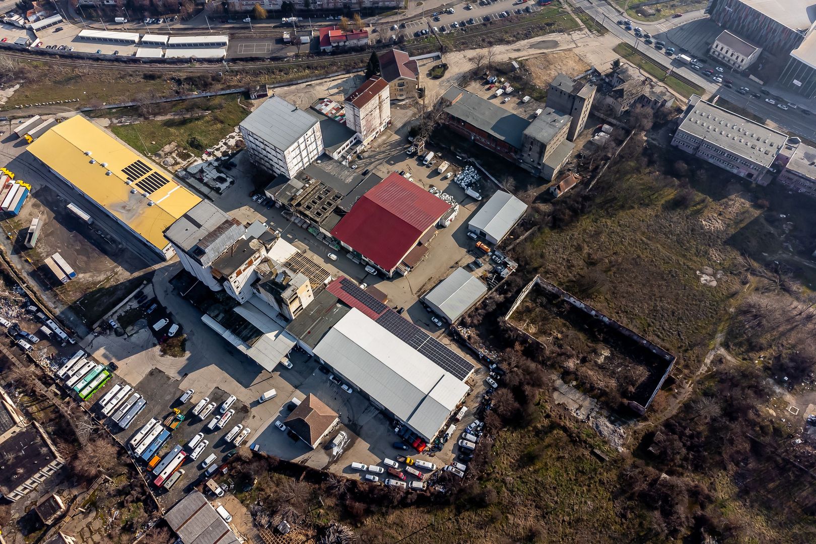 Platforma industriala 3552 mp hale beton si 9883 mp teren - Poză 7