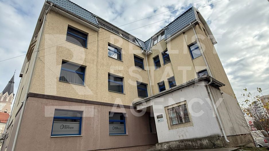 Închiriere clădire în centrul orașului Satu Mare, 632 mp - Poză 3