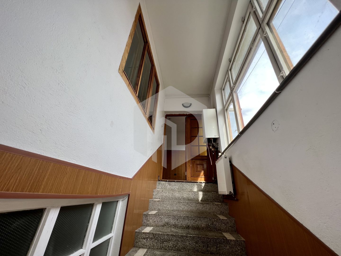 Casa individuala+ curte. Zona Lazaret/Balanta/ 3 Apartamente - Poză 9