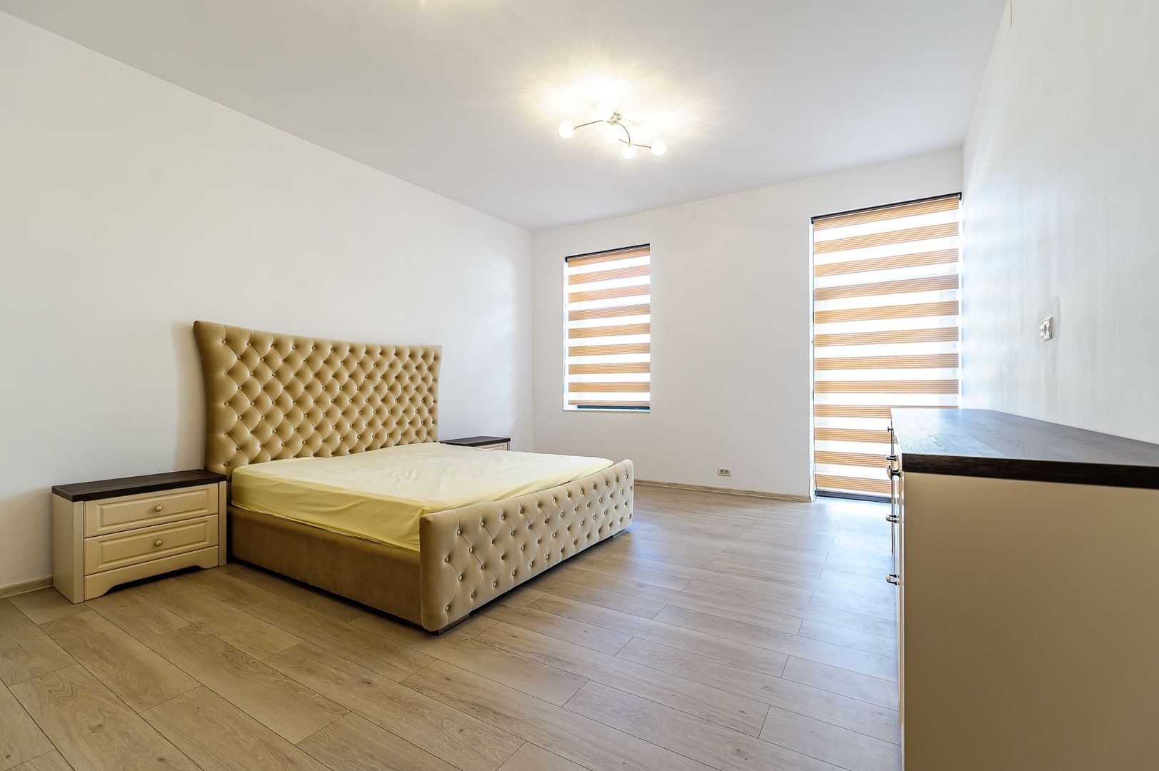 Apartament 3 camere, lux - Poză 4