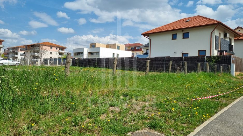 Teren comercial de închiriat – vizavi de Parcul Belvedere, Sibiu - Poză 1