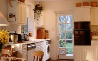 Casă cu 3 camera în zona Buna Ziua de 134 mp - Poză 7