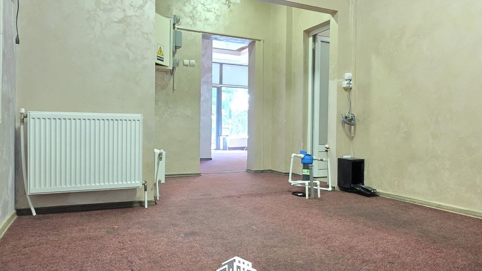 DE ÎNCHIRIAT - Spațiu comercial 57 mp, zona BUIUM - CONFECTII; - Poză 3