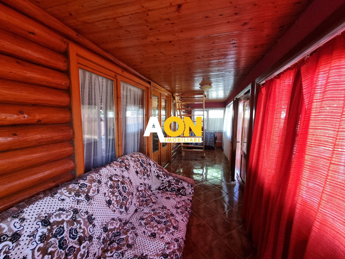 De vanzare casa P+M in stil rustic, 312 mp teren, Barabant - Poză 3
