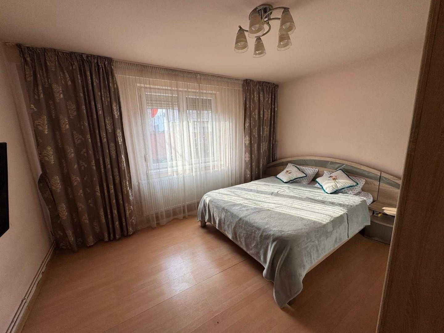 Casa de vânzare în zona Calea Sagului - Poză 3