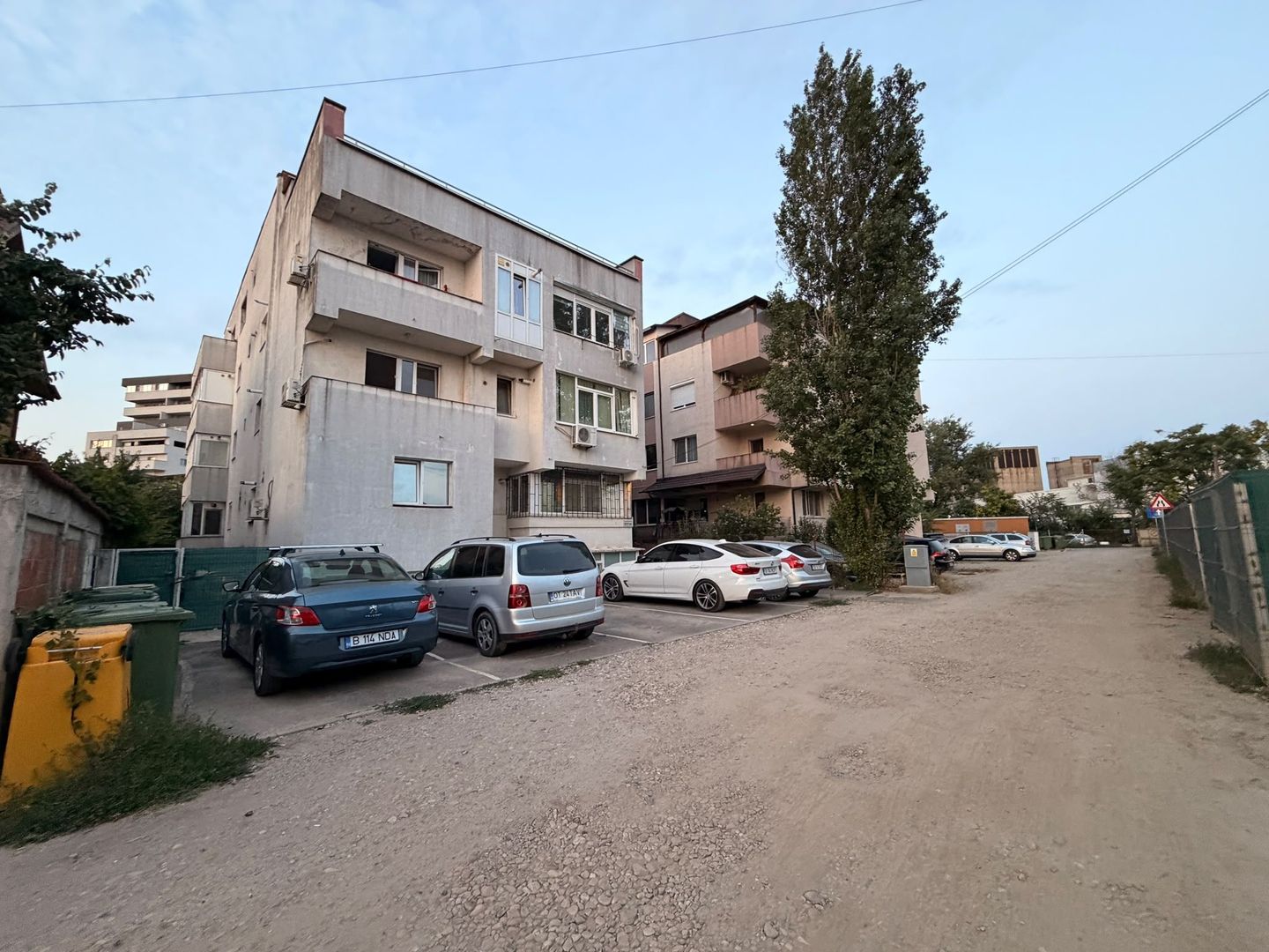 Apartament 2 camere de închiriat | Metrou Păcii | Loc de parcare la liber - Poză 16