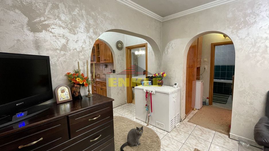 De vânzare apartament cu 4 camere semidecomandat, zona Bucovina - Poză 3