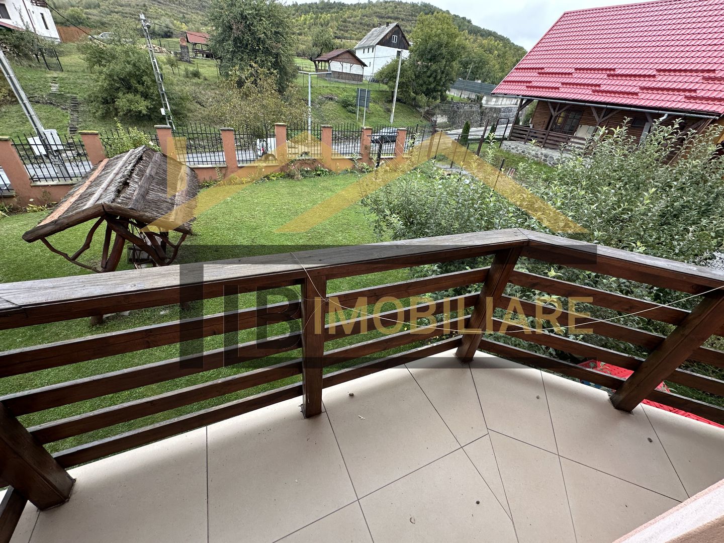 Vila cu 8 camere de vanzare, teren 1580mp, Zona Praid - Poză 37