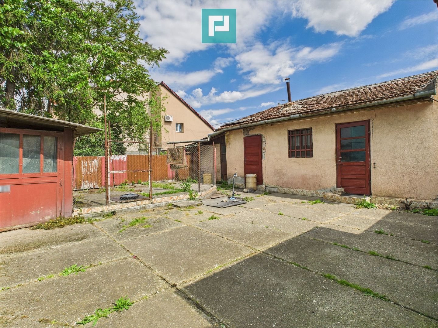 Casă cu 3 camere pentru investiții în Grădiște - Poză 3