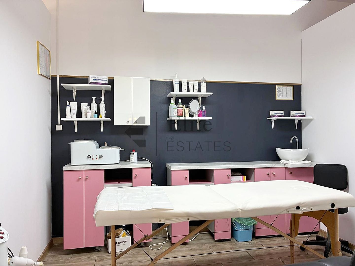 Salon de inchiriat la cheie | 9 posturi de lucru | Iosia - Poză 10
