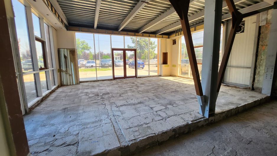 Spatiu industrial  si showroom central de inchiriat - Poză 7