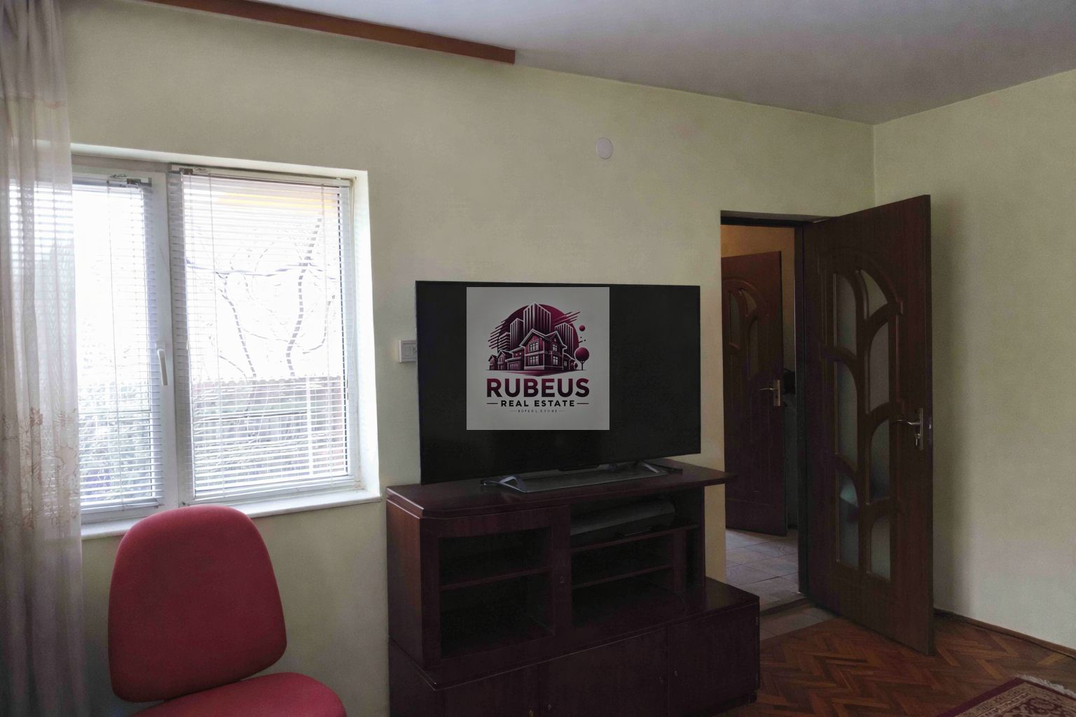 Casa cu personalitate in Calomfirescu – spatiu, liniste si teren gener - Poză 14