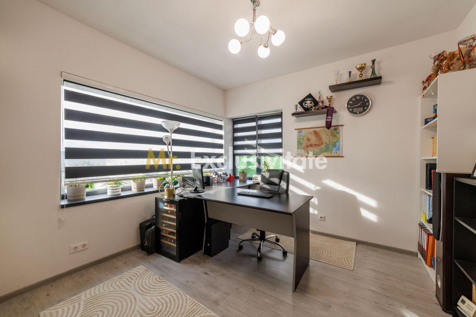 Casa moderna, constructie solida -view panoramic -Mioveni-Arges! - Poză 5