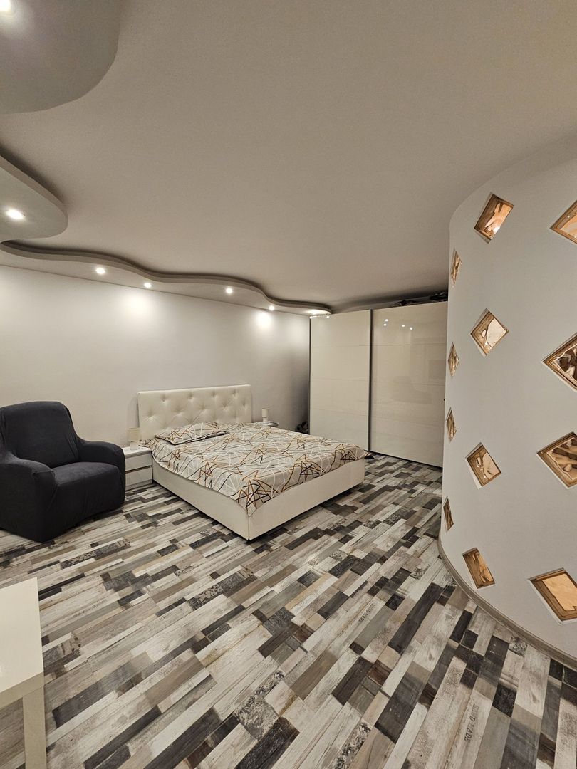 Închiriez garsonieră, Mall Vitan, modernă,  spațioasă + loc parcare - Poză 2