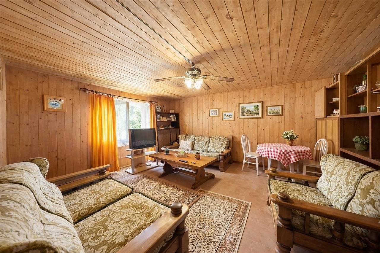 Casa de vacanta, intr- o ariere admirabila, Lunca Bradului - Poză 2