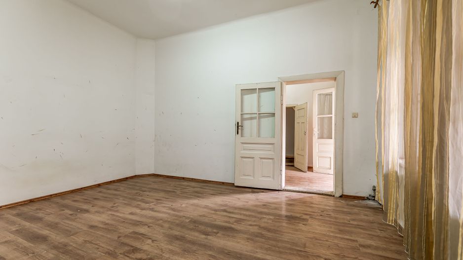 Apartament 2 camere Str. Lucian Blaga, clădire în renovare completa - Poză 3