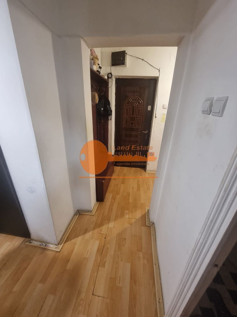 Apartament cu 3 camere in zona Crangasi - Poză 14
