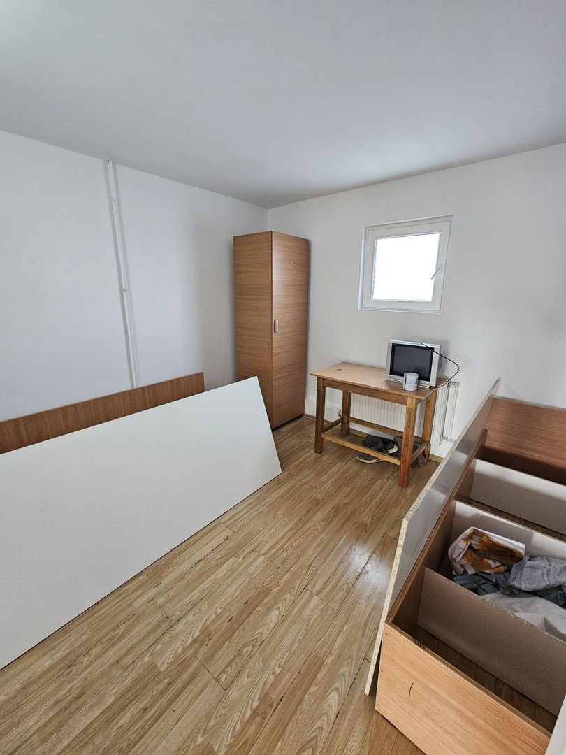 Spatiu comercial/camere cazare - 7 camere 135 mp Baicoi Prahova! - Poză 15