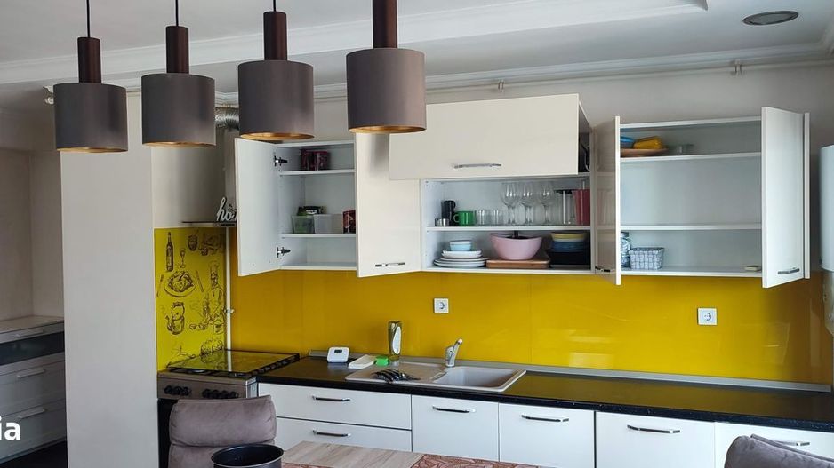 Inchiriez apartament 3 camere,piscina,foisor,vedere padure - Poză 5