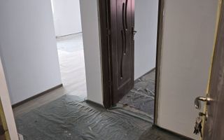 Apartament de vanzare - Poză 2