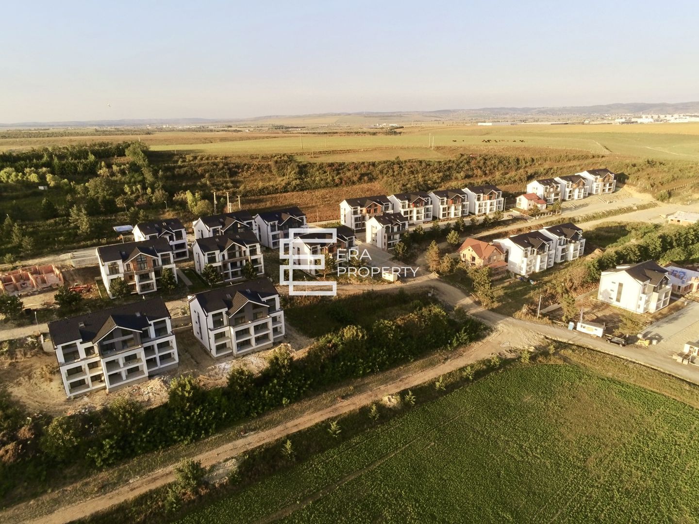 Penthouse 4 camere, terasa 14.42 mp mobilat -zona Aeroport Sibiu - Poză 14