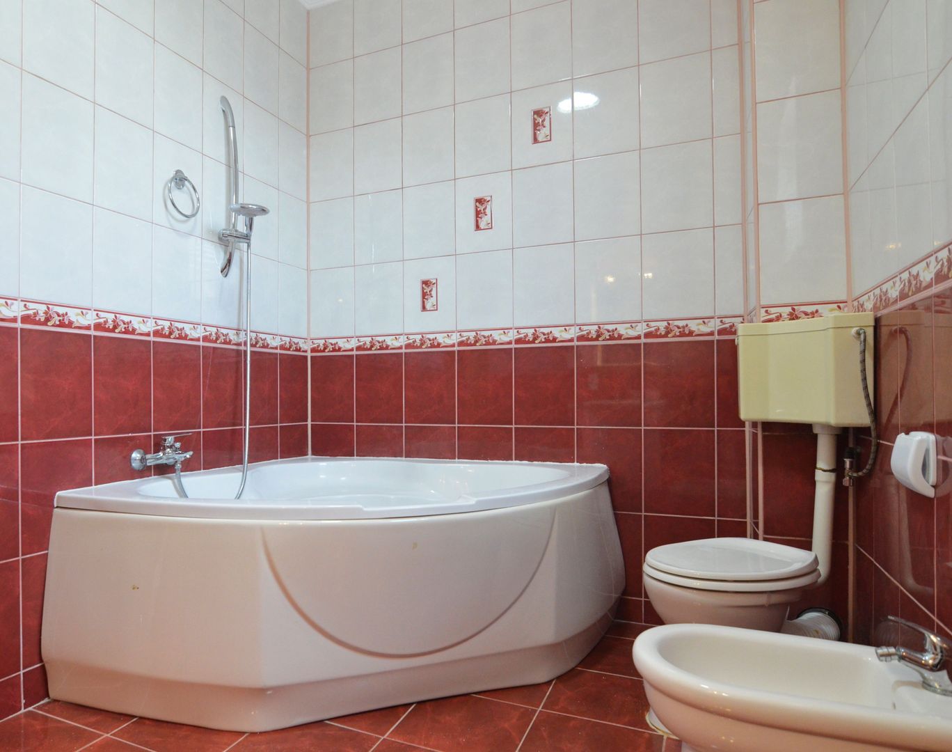 Inchiriem Vila individuala 6 camere cu panouri solare zona Pipera - Poză 19