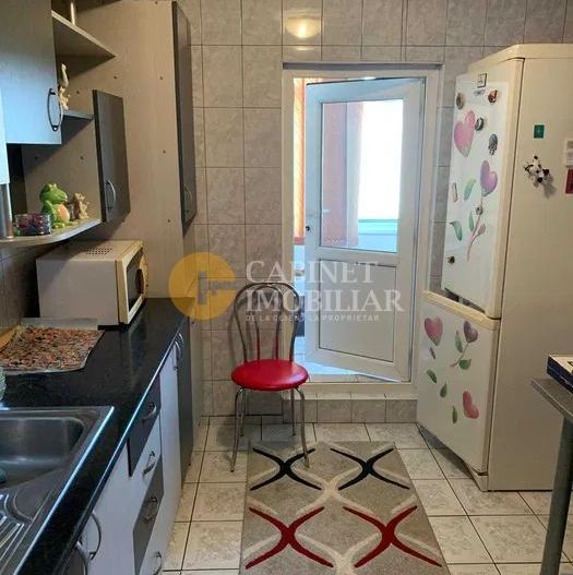 Nicolina - 2 Camere Decomandat - Bloc 1985 - Poză 2