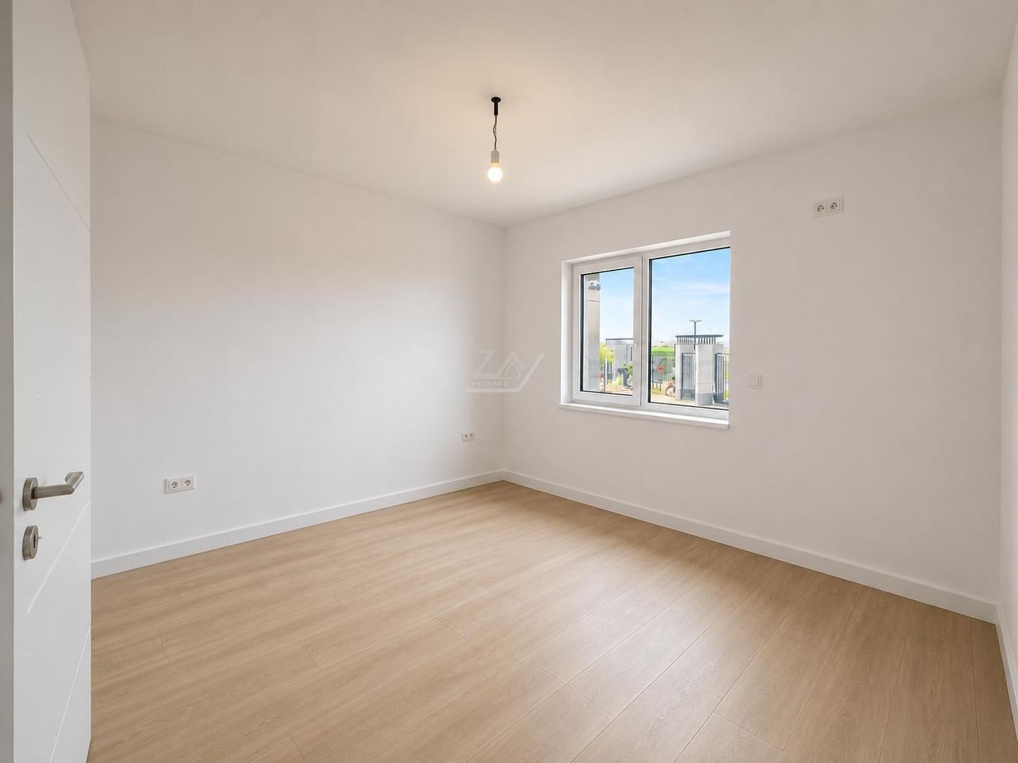 COMISION 0! Duplex finalizat cu 5 camere si 3 bai. Panouri fotovoltaice. - Poză 5