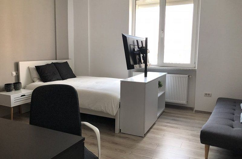 Universitate - 2 Dormitoare - Centrala Proprie - Poză 3