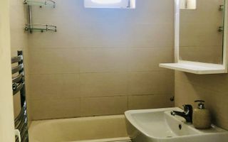 BRASADAS vinde ap 2 cam etaj 3/10 in zona CENTRALA. - Poză 6