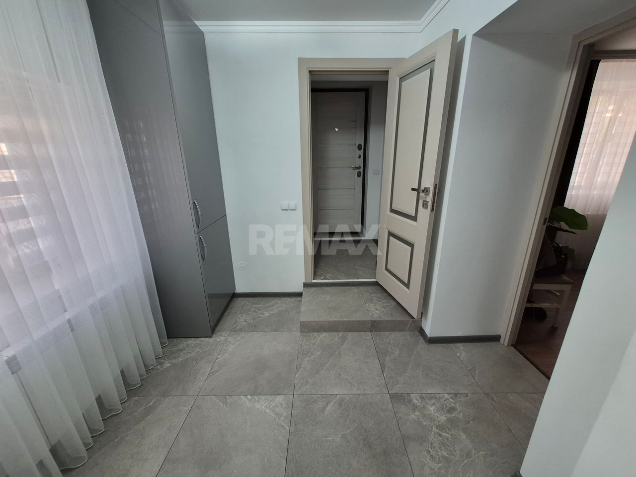 Chirie apartament la sol Centru, Mun. Chișinău - Poză 15