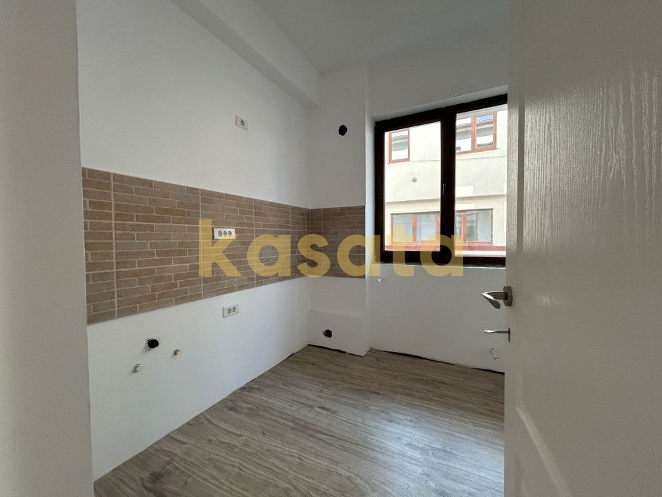 Super pret I Casa tip duplex P+1 I 4 camere I 3 bai I Balotesti - Poză 9