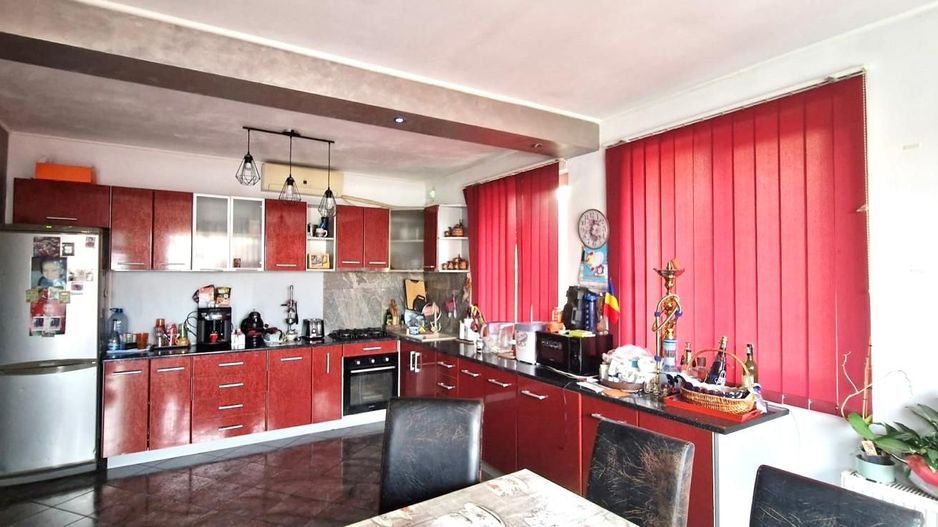 Casă individuală cu 5 camere și piscină |Săcălaz| - Poză 3