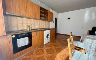 2 camere, decomandat, etaj intermediar, parcare, "La terenuri" - Poză 1