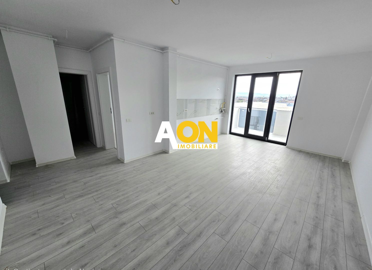 Apartament cu 2 Camere, 43MP, Bloc Nou, Ultrafinisat, Zona Centru - Poză 1