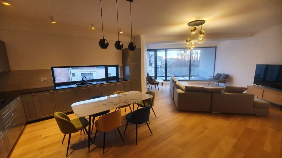 De vanzare Apartament zona ultracentrala LUX***** sect 1 - Poză 1