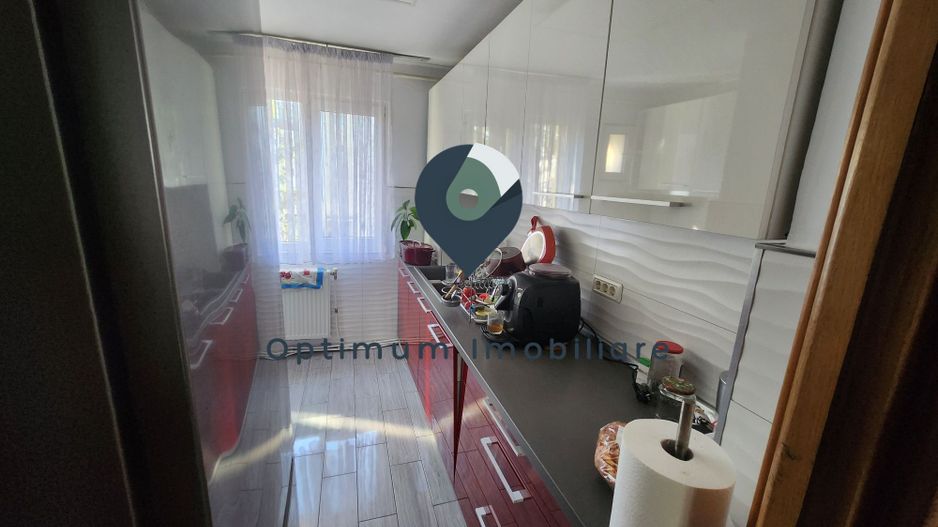 Apartament cu 4 camere in Manastur, etaj 2/4 zona Putna ! - Poză 3