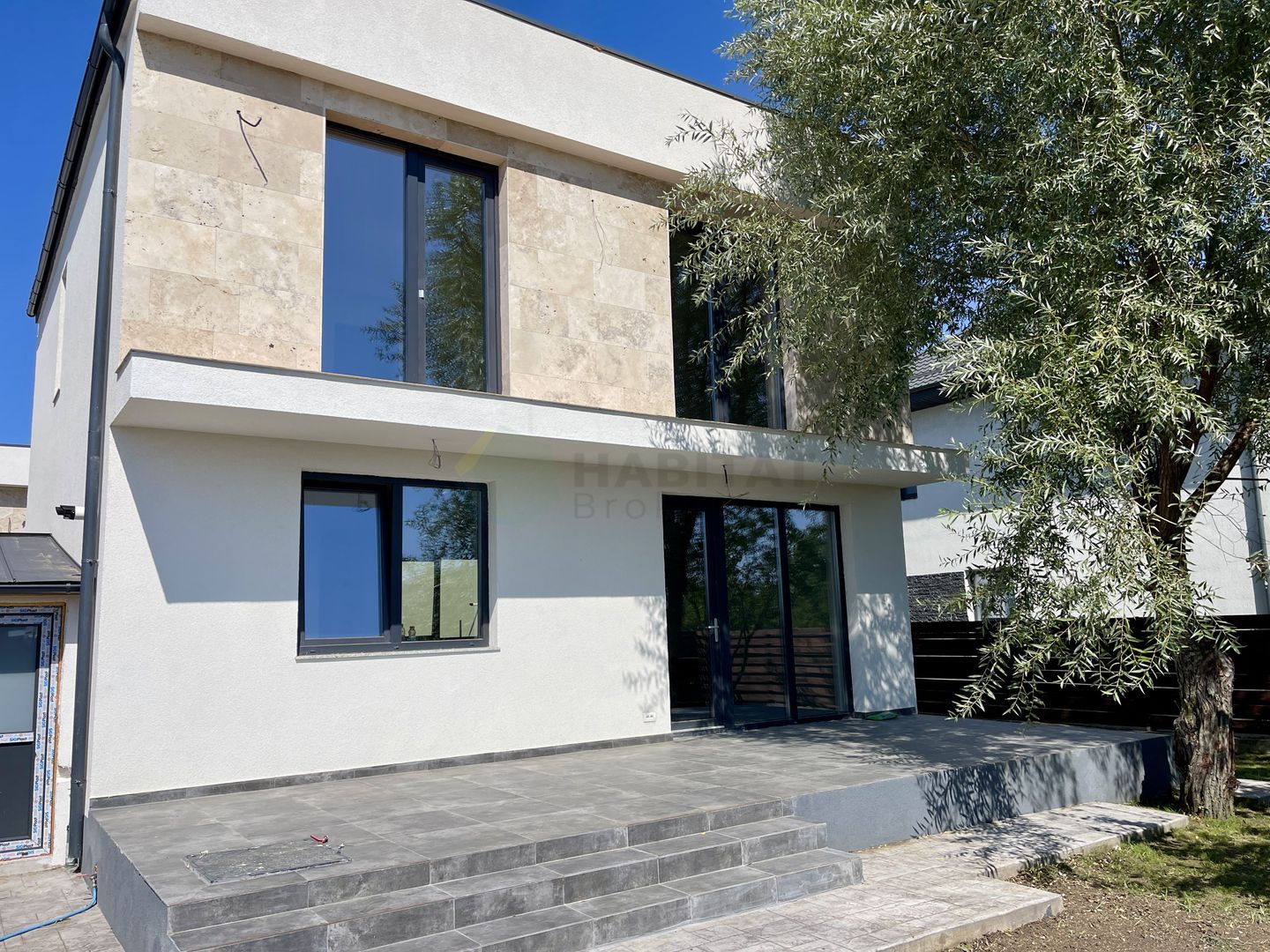 Vila individuala 5 camere Tunari - Poză 1