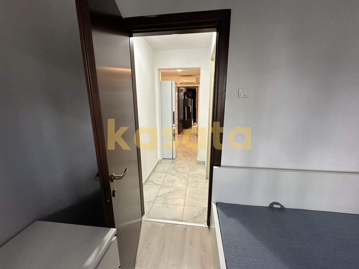 Apartament 2 Camere | Renovat | 6 min Metrou | Etaj intermediar - Poză 4