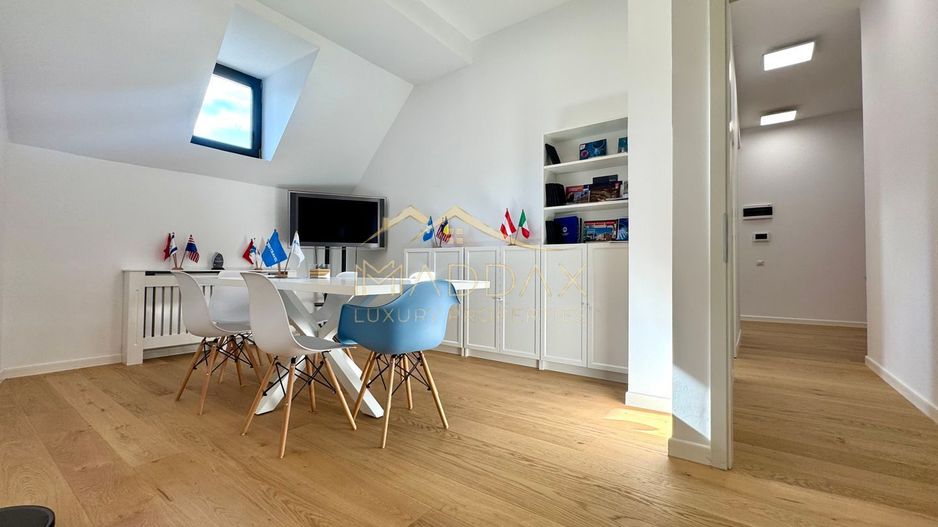 Apartament cu *3 camere* / Cladire Istorica stil Brancovenesc / Universitate - Poză 19