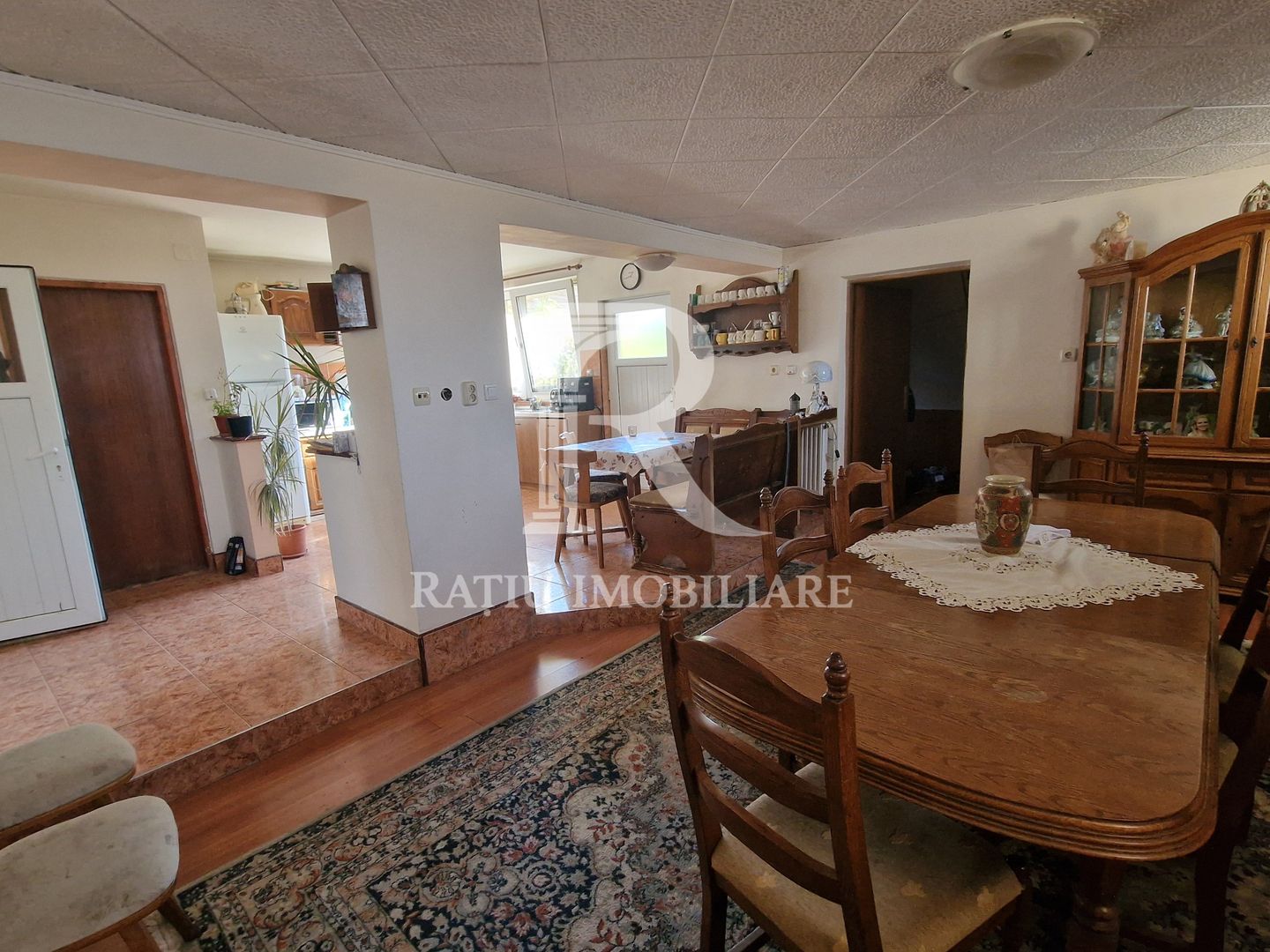 Casa cu 5 camere de vanzare | Iosia | Oradea. - Poză 1