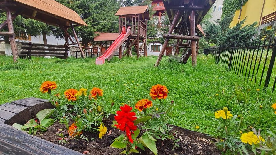 Casa ta de vacanta, imbratisata de natura,3 terase, parcare, Poiana Brasov - Poză 37