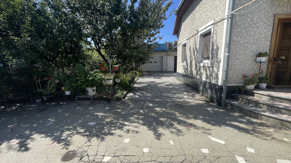 Casa cu teren 1000 mp și front 26 ml în zona Bogdanesti - Poză 2