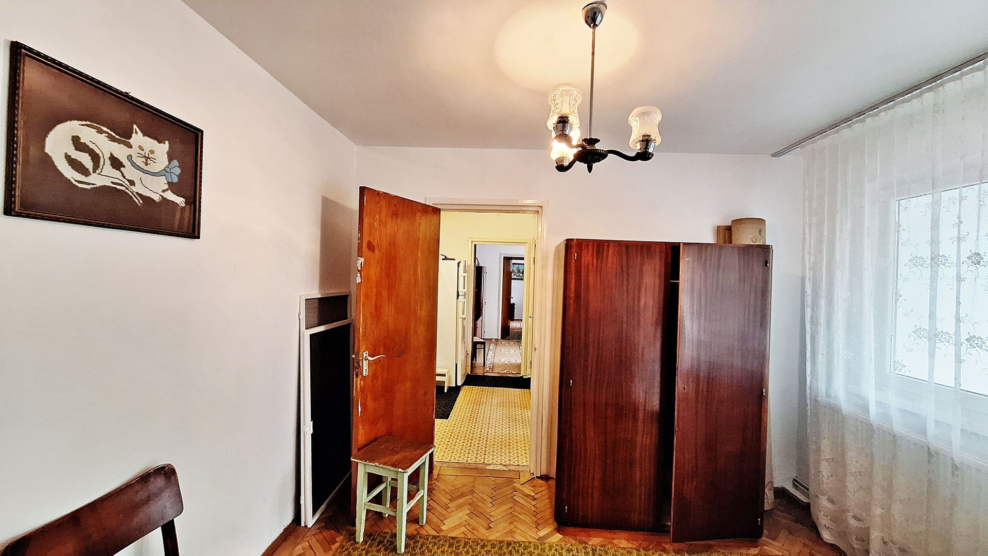 Zona Garii Apartament 3 camere, etaj 3/4, insorit, liber, 119900 euro - Poză 6