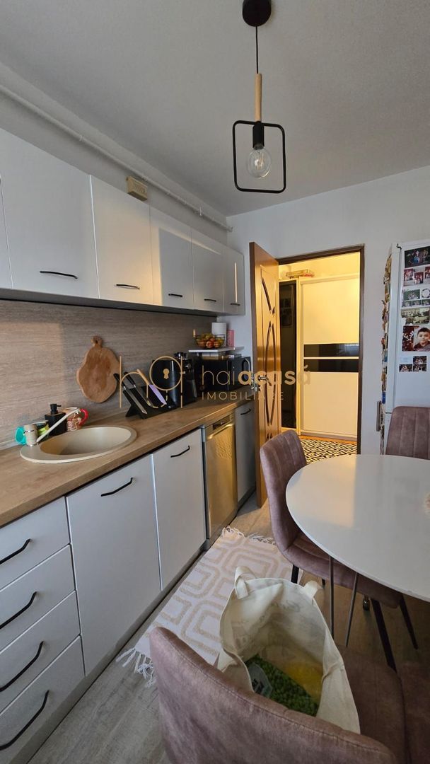 Apartament 2 camere decomandate 53 mp zona Eroilor - Poză 7